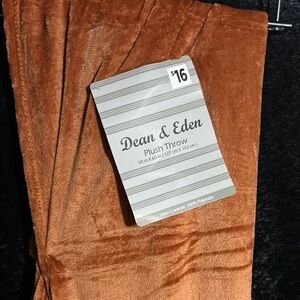 Dean & Eden Plush Throw in Rich Brown